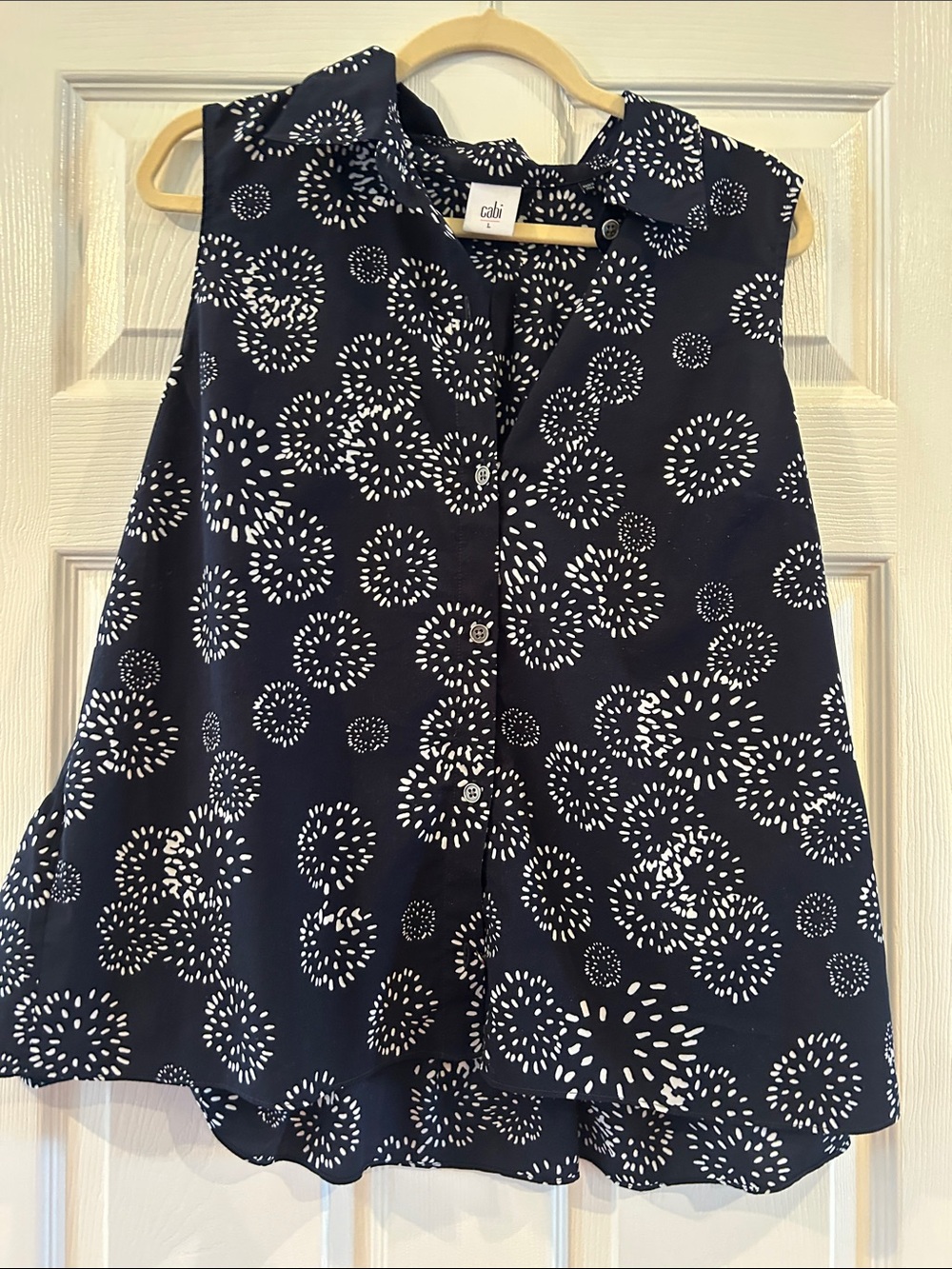 CAbi Navy Sleeveless Button-Front Top with White Burst Pattern L